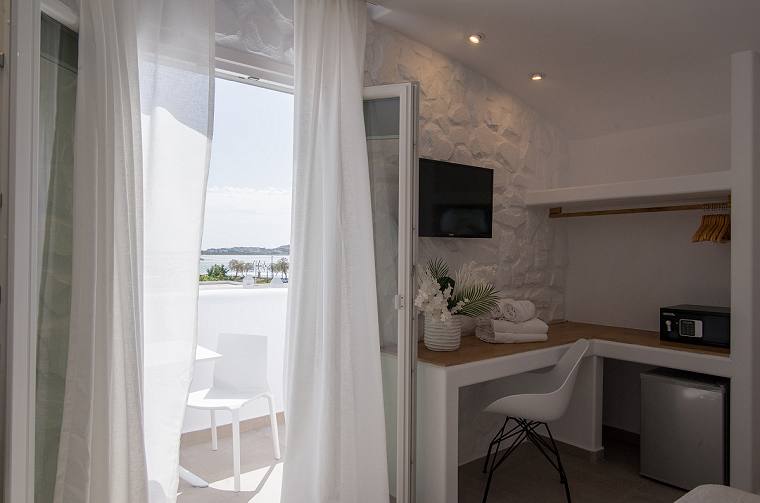 Spiros Naxos Hotel, Superior Suites with sea view